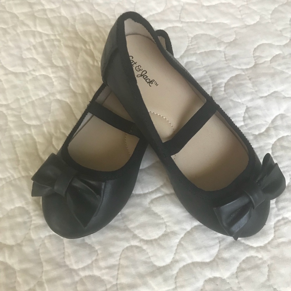🖤Beautiful black flat dress shoes with bows🖤